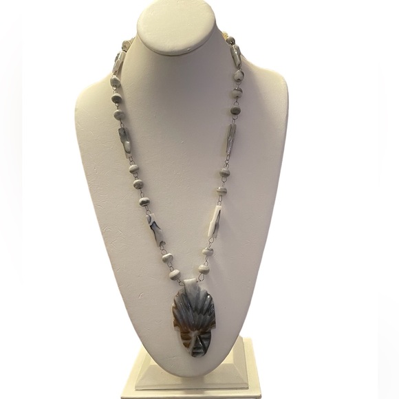 Aztec Mayan carved Mexican calcite alabaster pendant & bead necklace - Picture 2 of 8